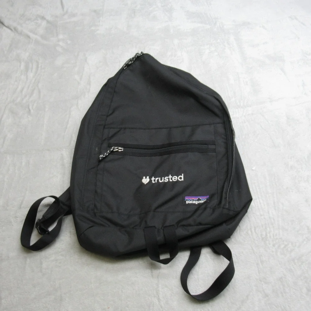 Patagonia Arbor Day Pack 20L One Size Black Water Resistant Adjustable Hike LOGO